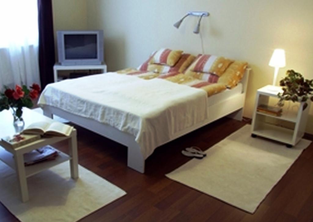 Ilona Apartmanhaz Komárom Exterior foto