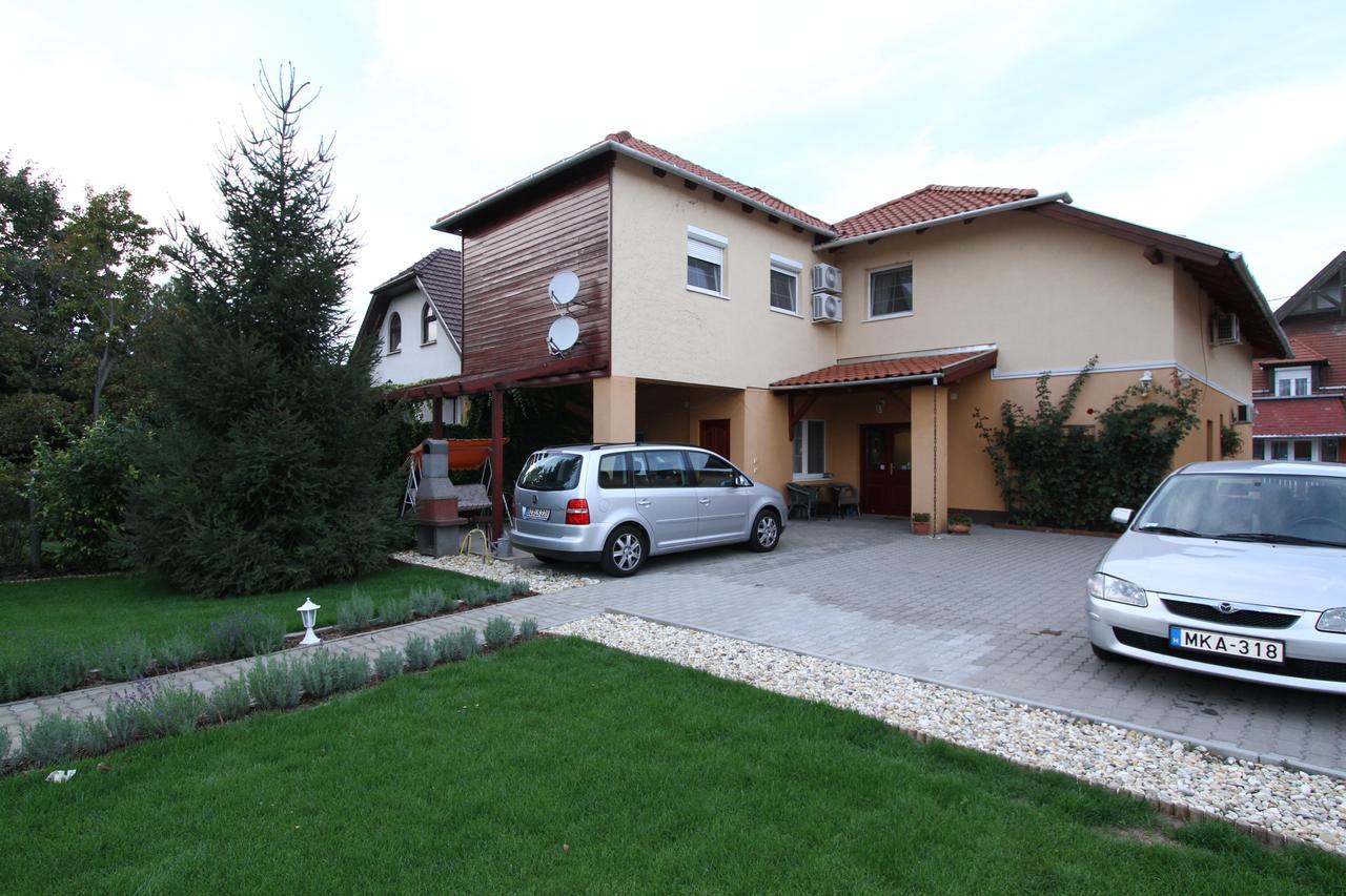 Ilona Apartmanhaz Komárom Exterior foto