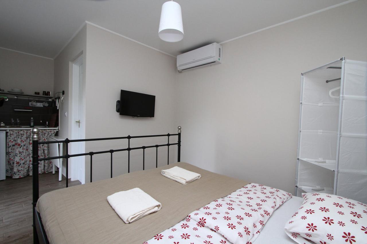Ilona Apartmanhaz Komárom Exterior foto